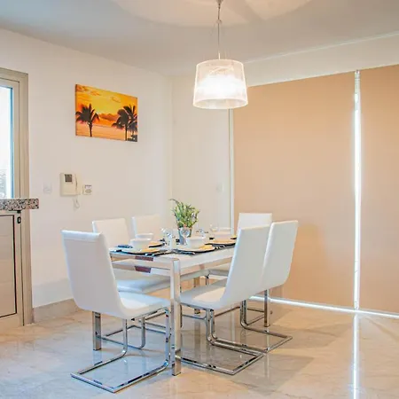 In Sleeps 6 Includes Swimming Pool And Air Con 4 Mavroli